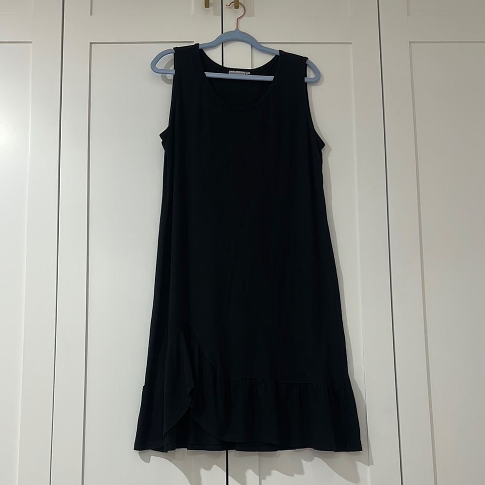 Chic Black Sleeveless Mini Dress